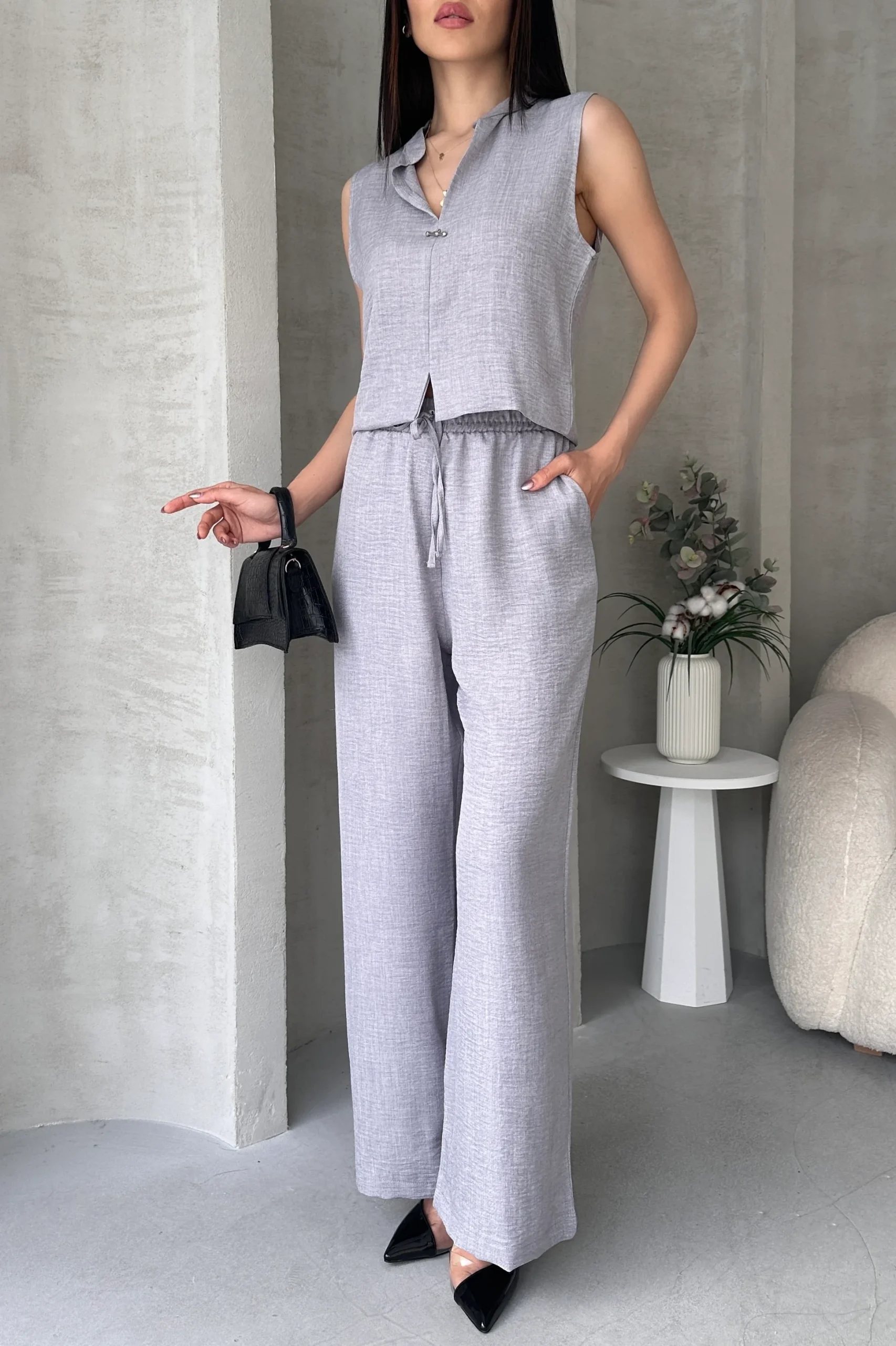 Aerobin Keten Hakim Yaka Aksesuarlı Bluz ve Pantolon Alt Üst Gri Takım - Görsel 3