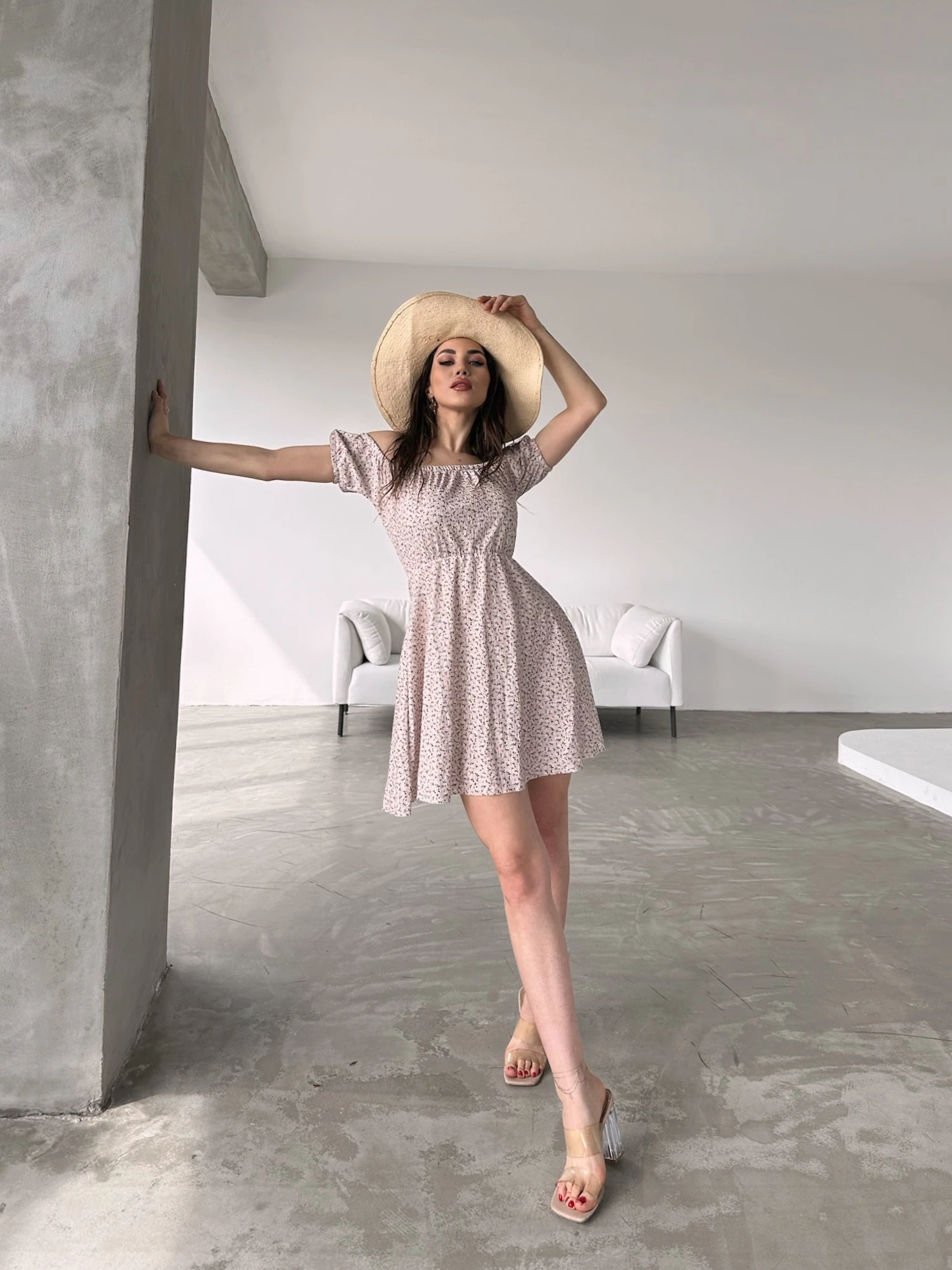 Madonna Yaka Çiçek Desenli Pudra Elbise - Görsel 3